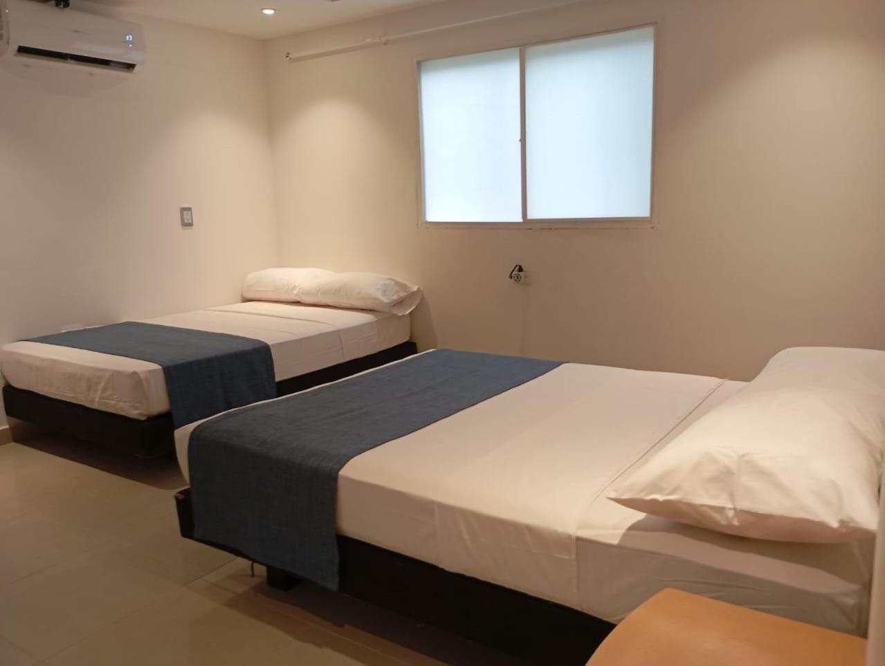 Hotel Med 33 Medellín Esterno foto